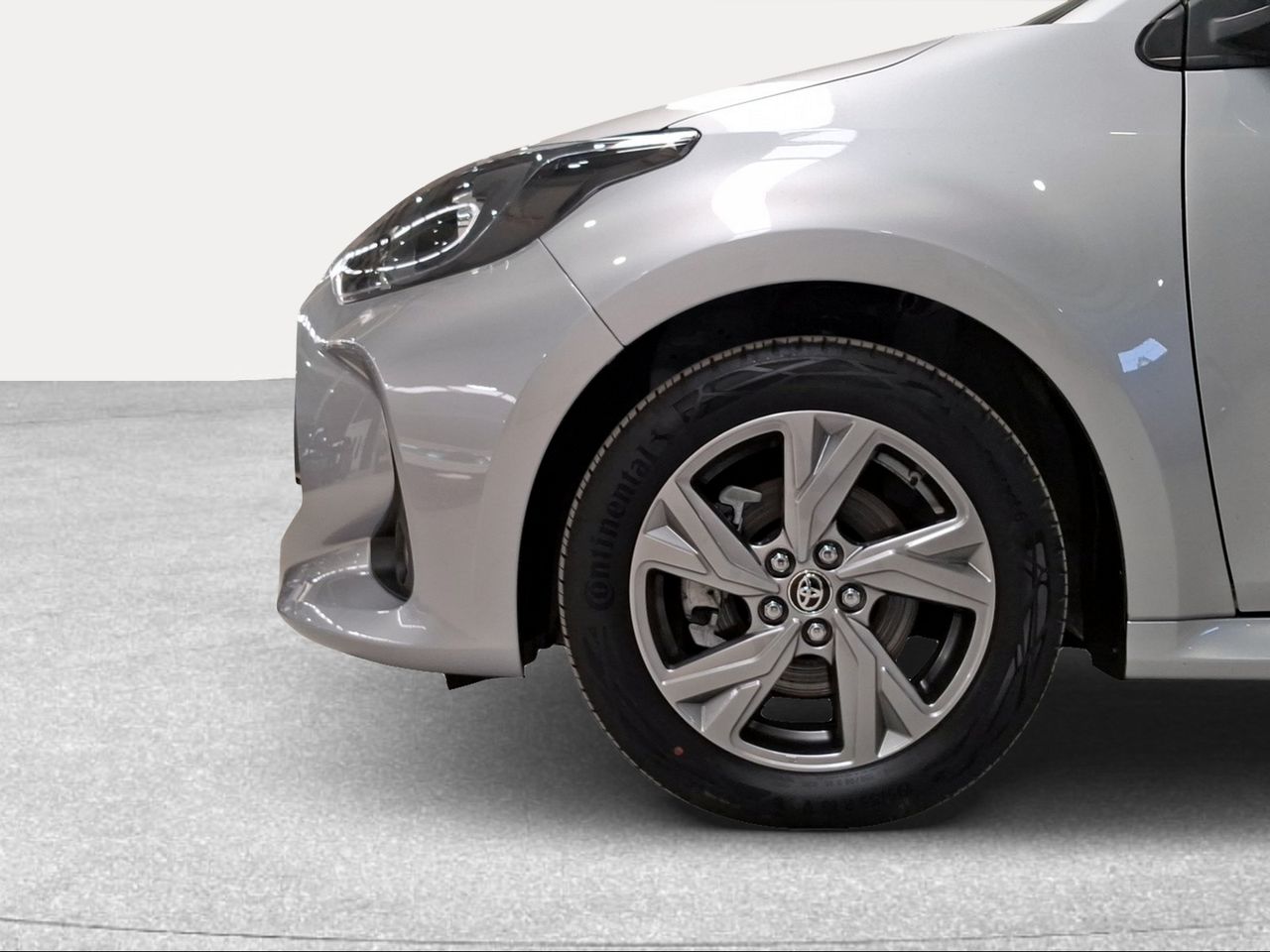 Toyota Yaris 1.5 120H Active Plus  - Foto 17