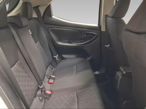 Toyota Yaris 1.5 120H Active Plus  - Foto 8