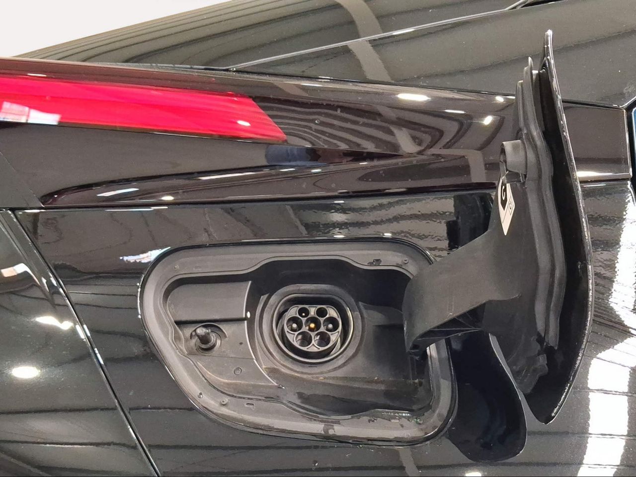 Toyota C-HR 2.0 220PH Premiere Edition  - Foto 24