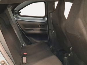 Toyota Aygo X Cross 1.0 VVT-I 72CV Play  - Foto 8