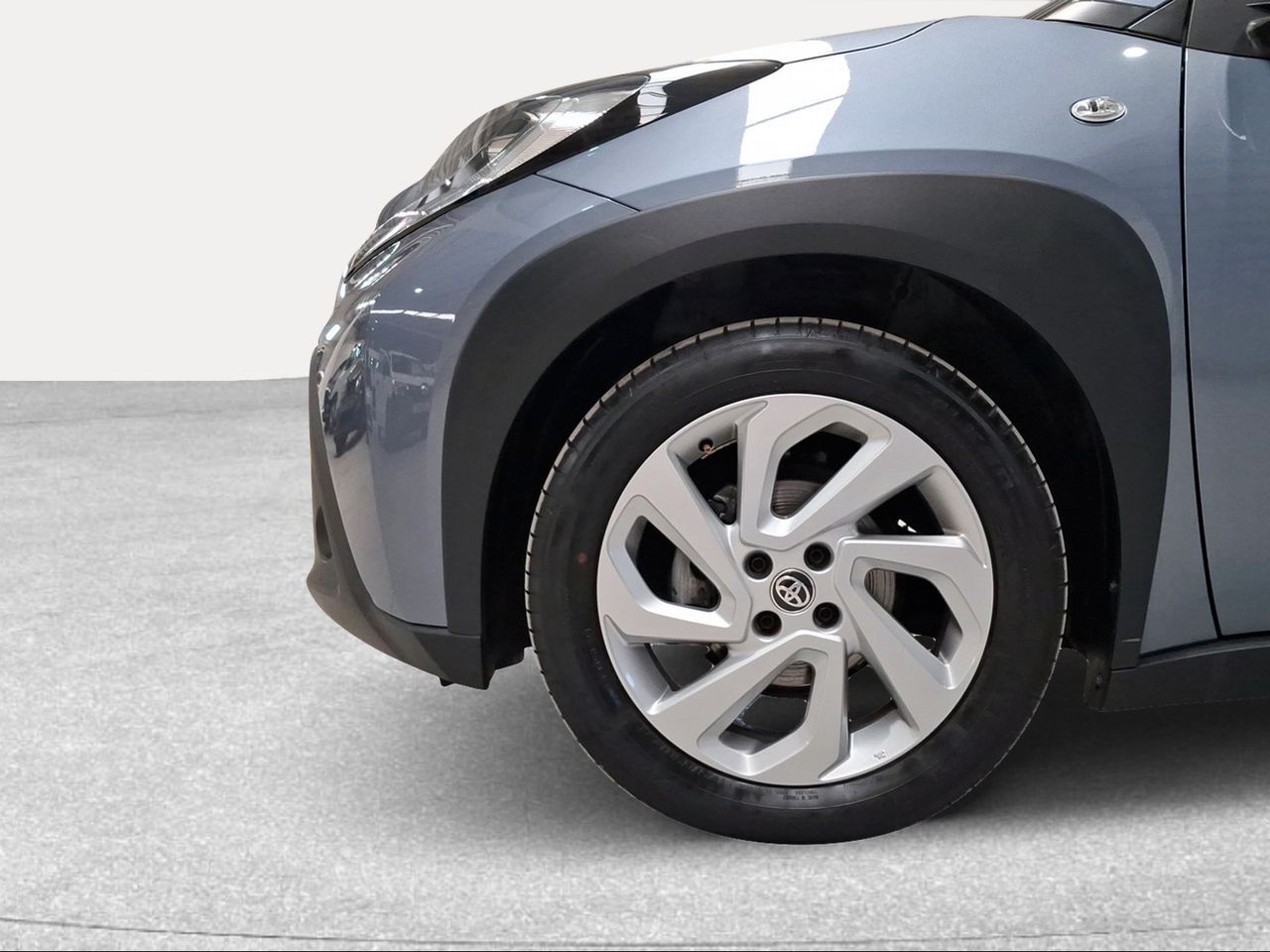 Toyota Aygo X Cross 1.0 VVT-I 72CV Play  - Foto 17