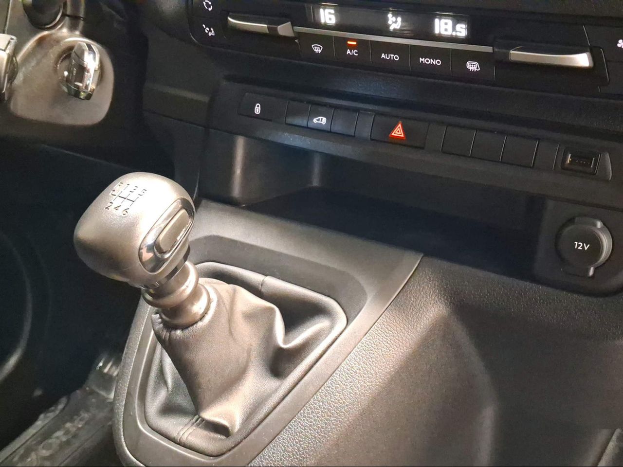 Toyota Proace L1 1PL VAN VX 1.5D 120CV M/T 6V  - Foto 22