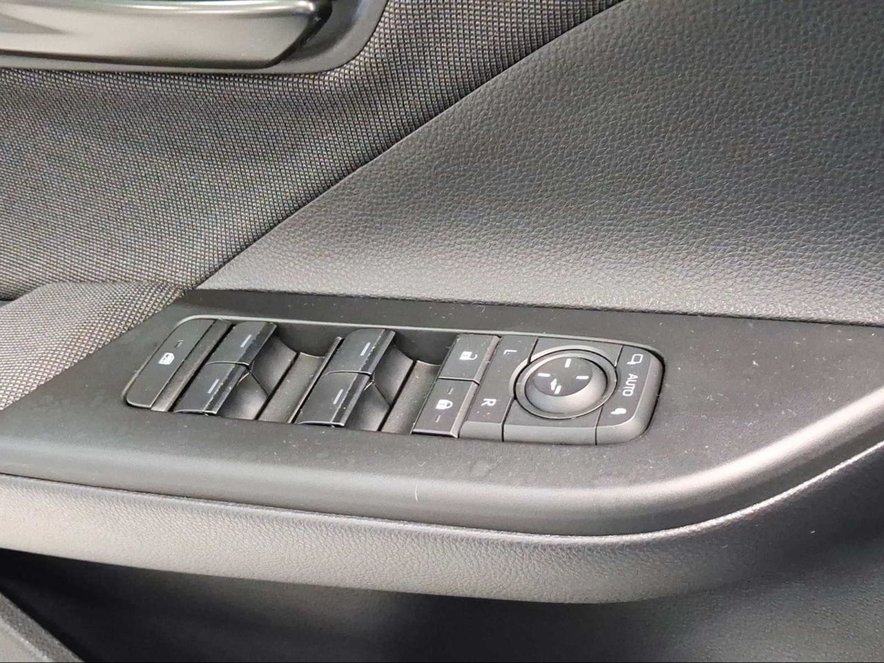 Toyota C-HR 1.8 140H Advance  - Foto 21