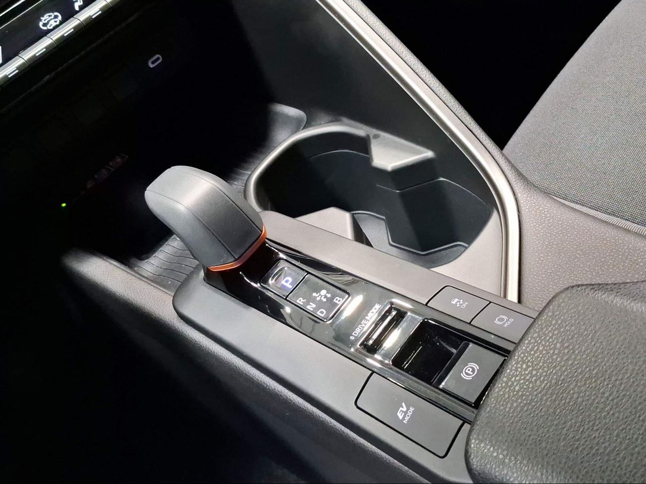 Toyota C-HR 1.8 140H Advance  - Foto 23