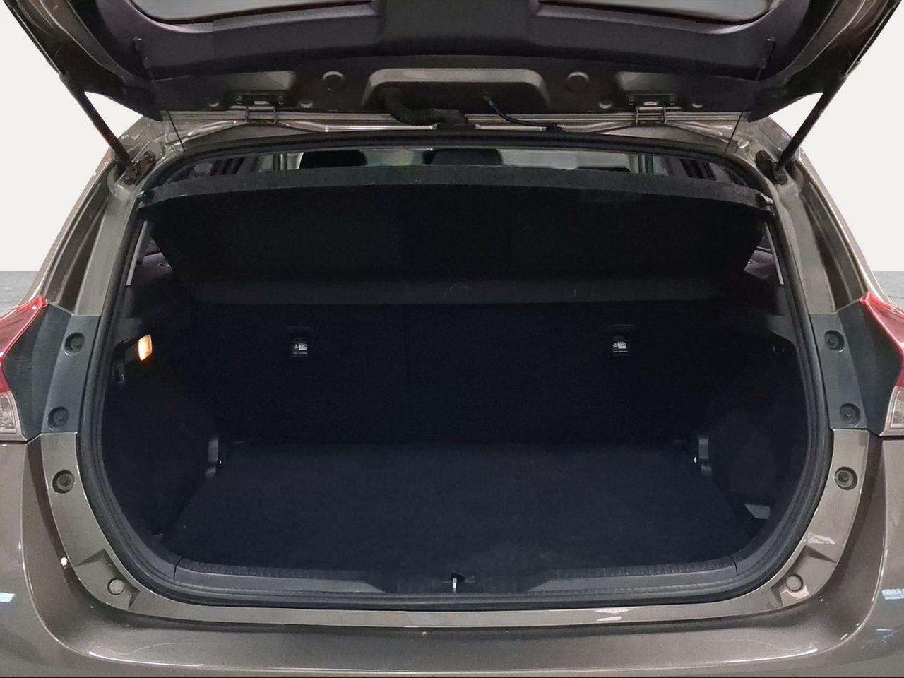 Toyota Auris 1.8 140H Hybrid Active + Pack Senso + TSS  - Foto 11