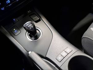 Toyota Auris 1.8 140H Hybrid Active + Pack Senso + TSS  - Foto 25