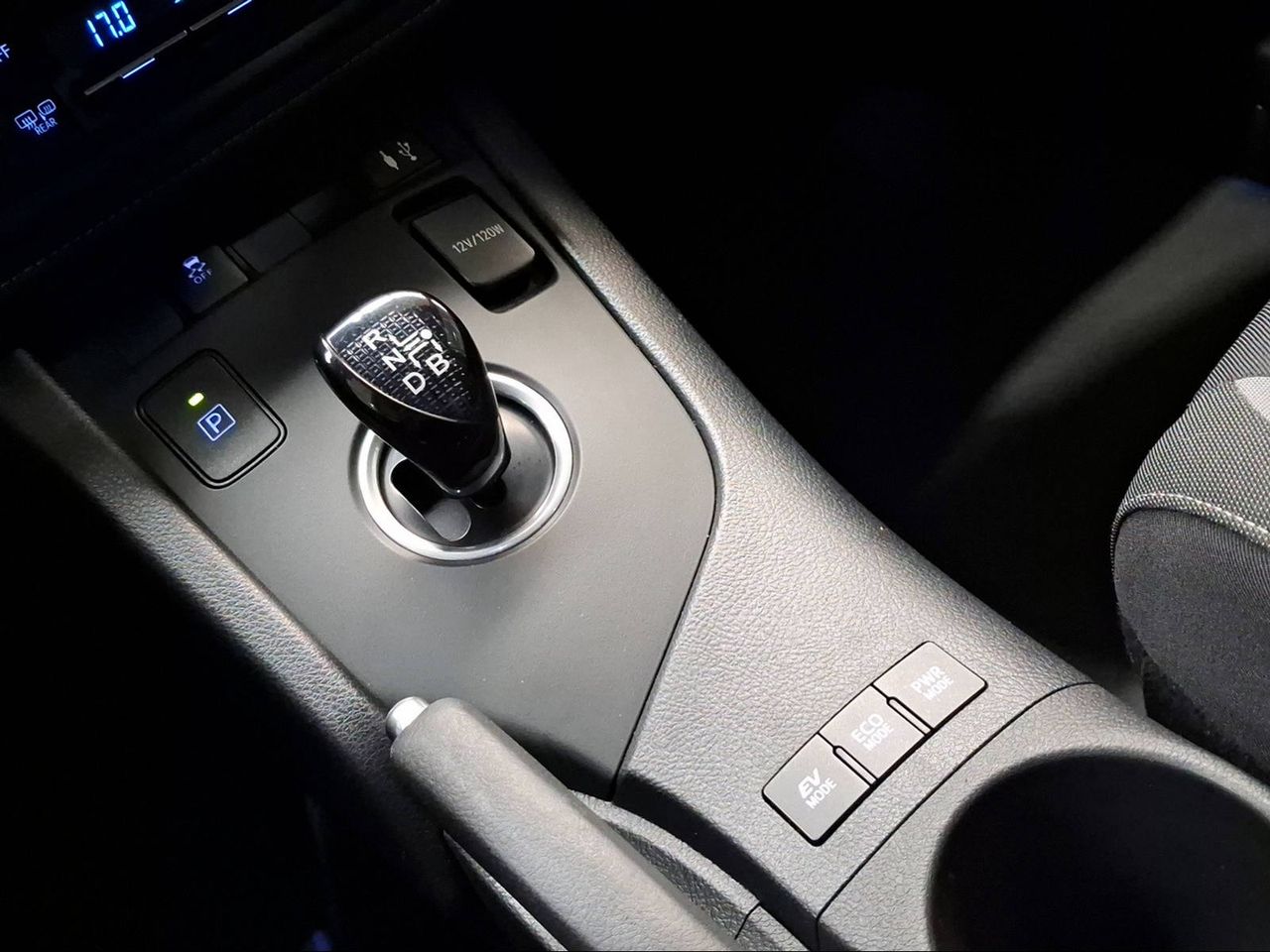 Toyota Auris 1.8 140H Hybrid Active + Pack Senso + TSS  - Foto 25