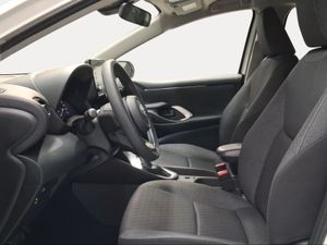 Toyota Yaris 1.5 120H Business Plus  - Foto 13