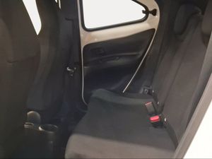 Toyota Aygo X Cross 1.0 VVT-I 72CV Play  - Foto 12