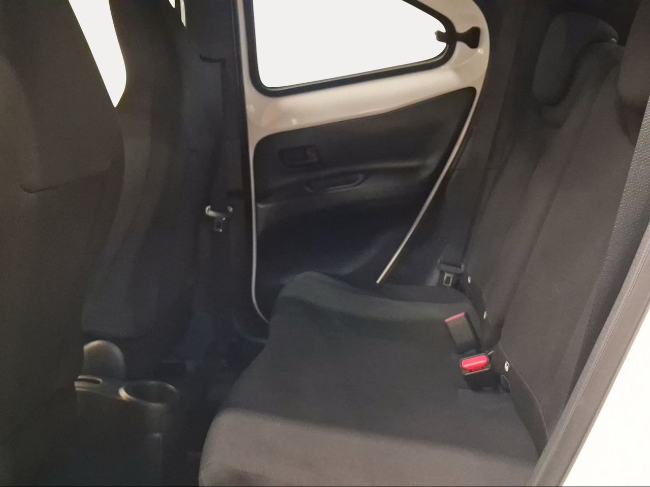 Toyota Aygo X Cross 1.0 VVT-I 72CV Play  - Foto 12