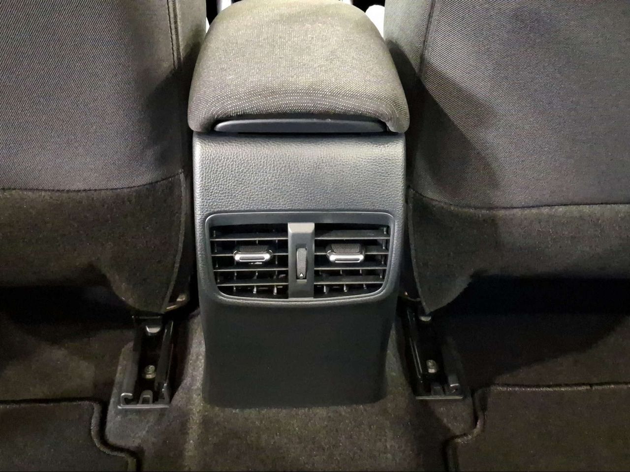 Toyota Corolla 140H Active Plus Touring Sport  - Foto 24