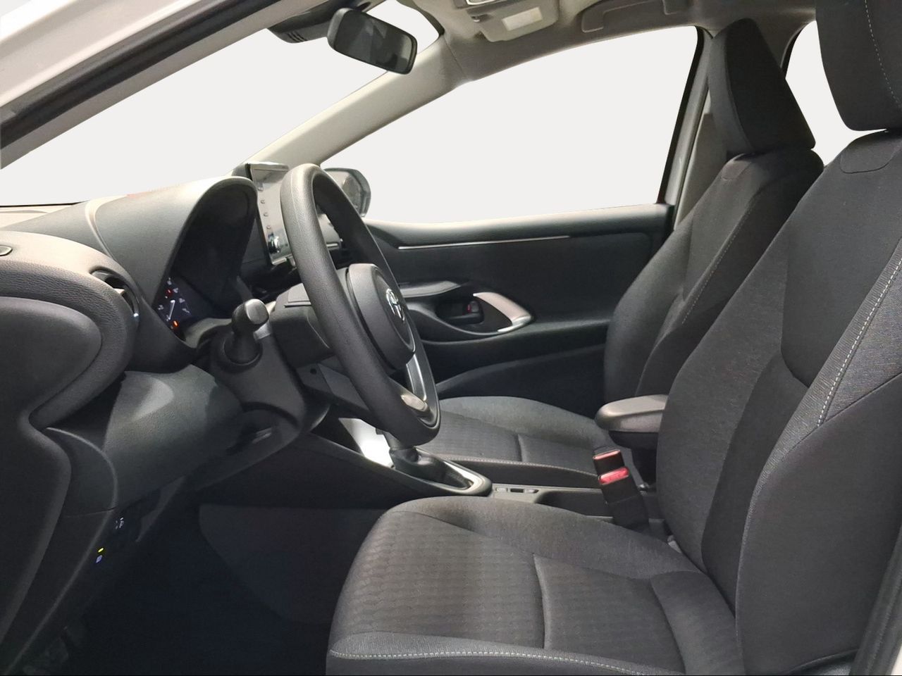 Toyota Yaris 1.5 120H Business Plus  - Foto 13