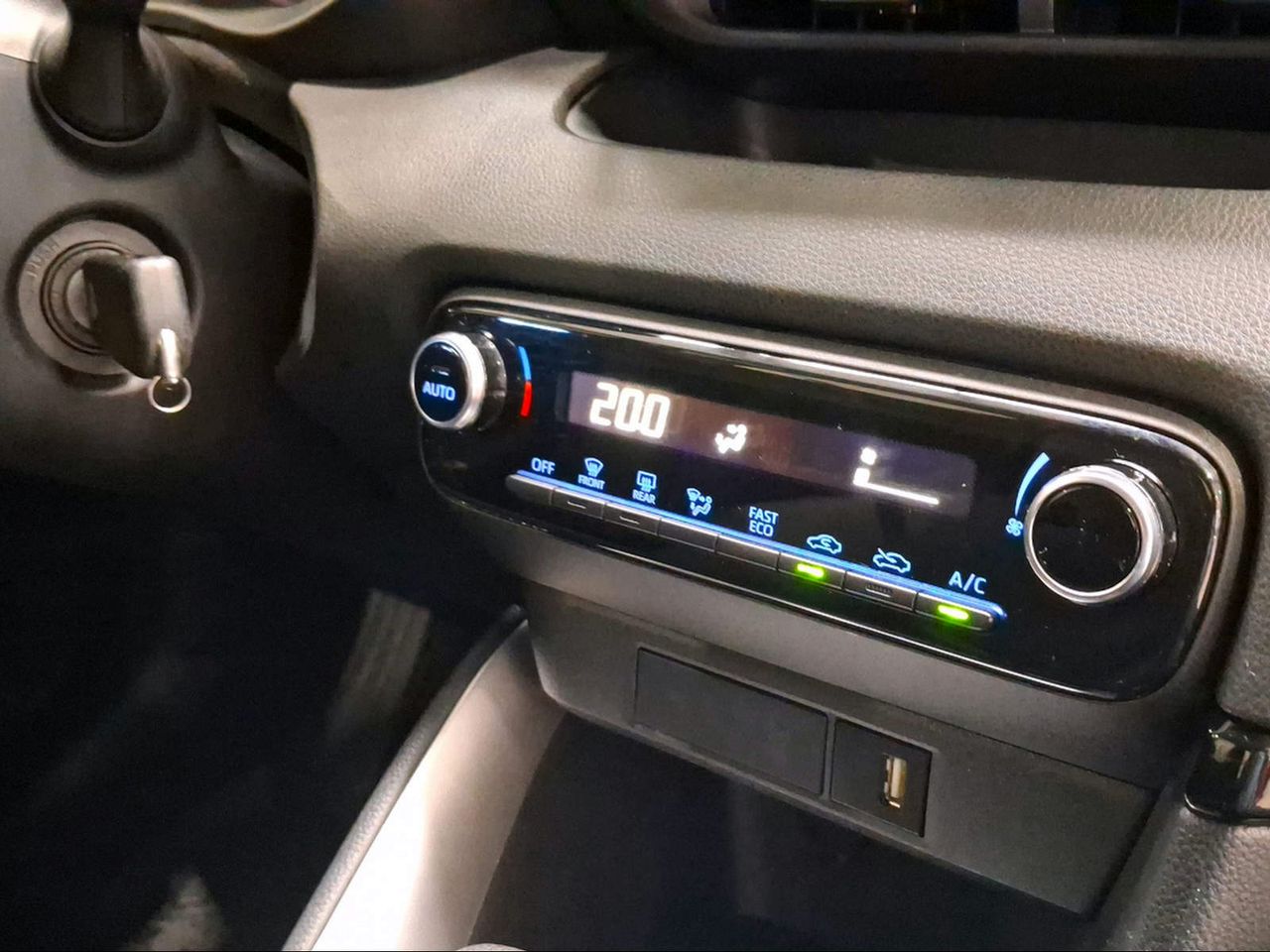 Toyota Yaris 1.5 120H Business Plus  - Foto 24