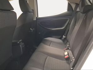 Toyota Yaris 1.5 120H Business Plus  - Foto 12