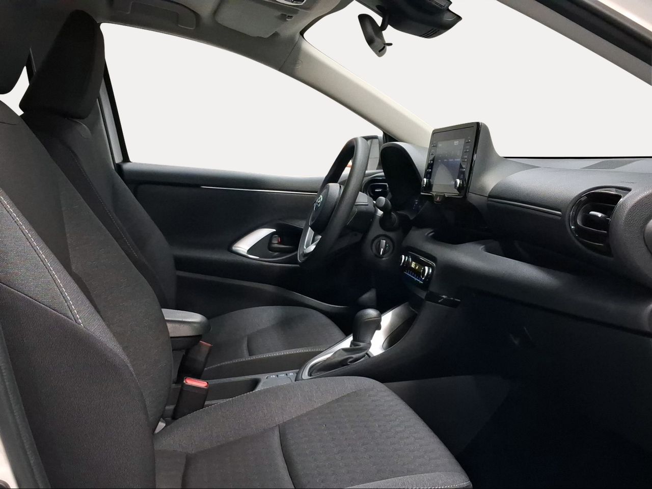 Toyota Yaris 1.5 120H Business Plus  - Foto 7