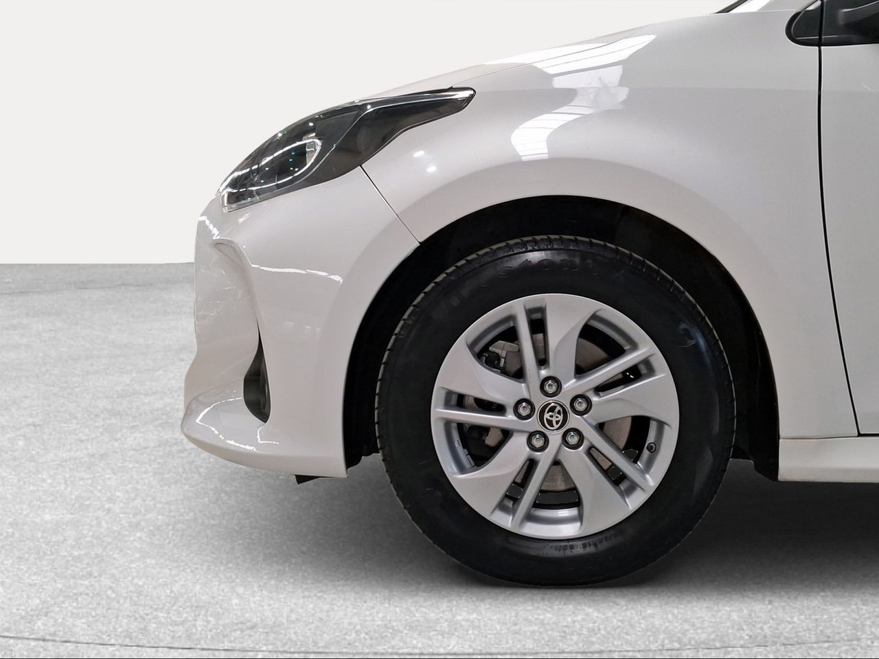 Toyota Yaris 1.5 120H Business Plus  - Foto 17