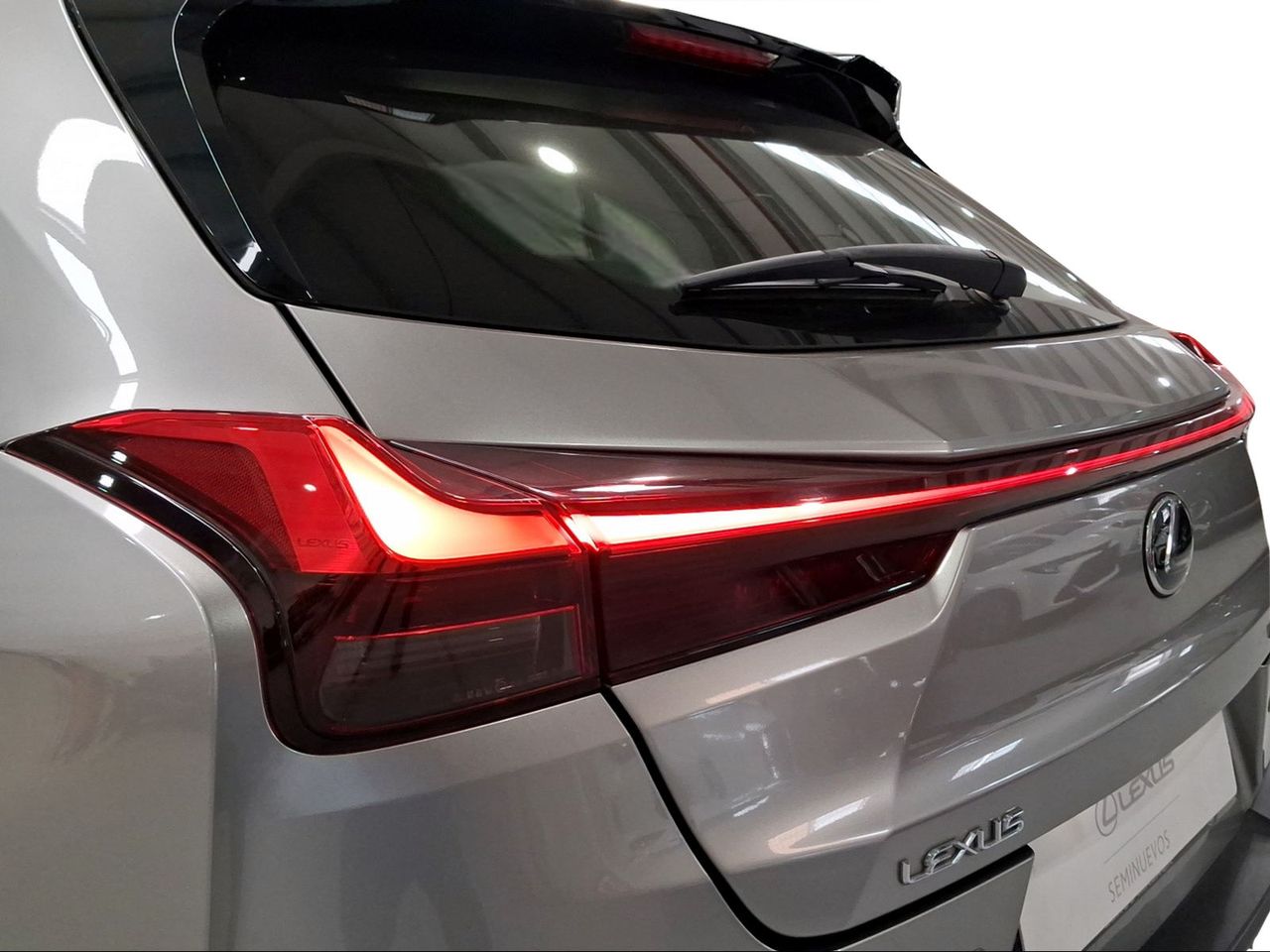 Lexus UX 2.0 250h Premium  - Foto 20