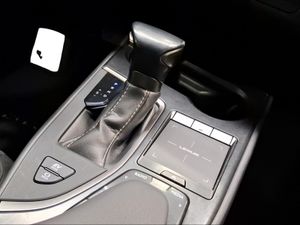 Lexus UX 2.0 250h Premium  - Foto 15