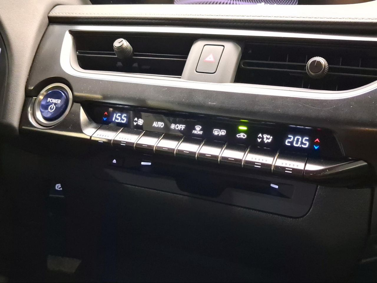 Lexus UX 2.0 250h Premium  - Foto 16