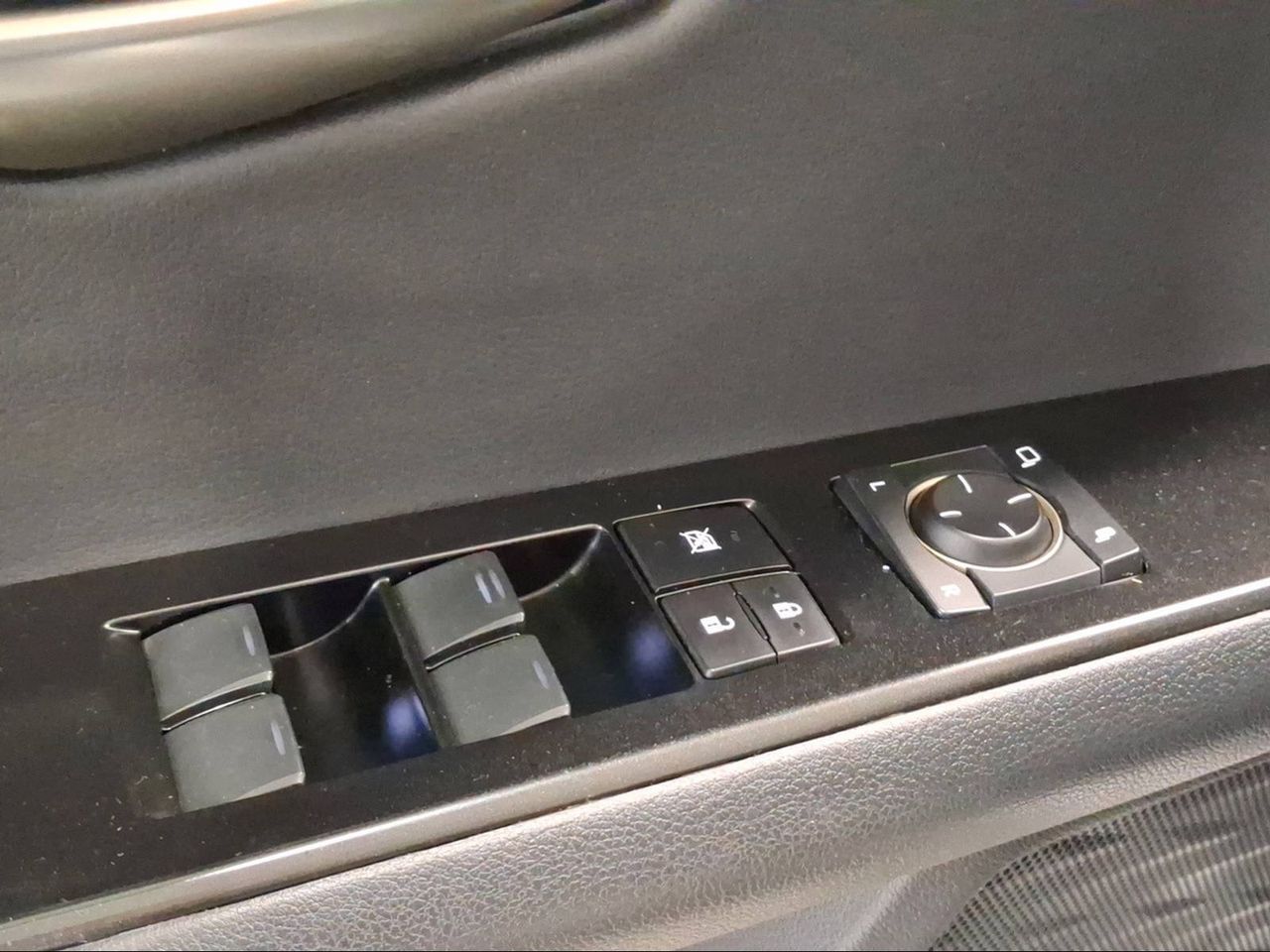 Lexus UX 2.0 250h Premium  - Foto 18