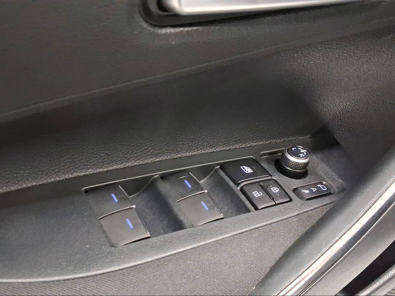 Toyota Corolla 1.8 125H ACTIVE TECH E-CVT  - Foto 22