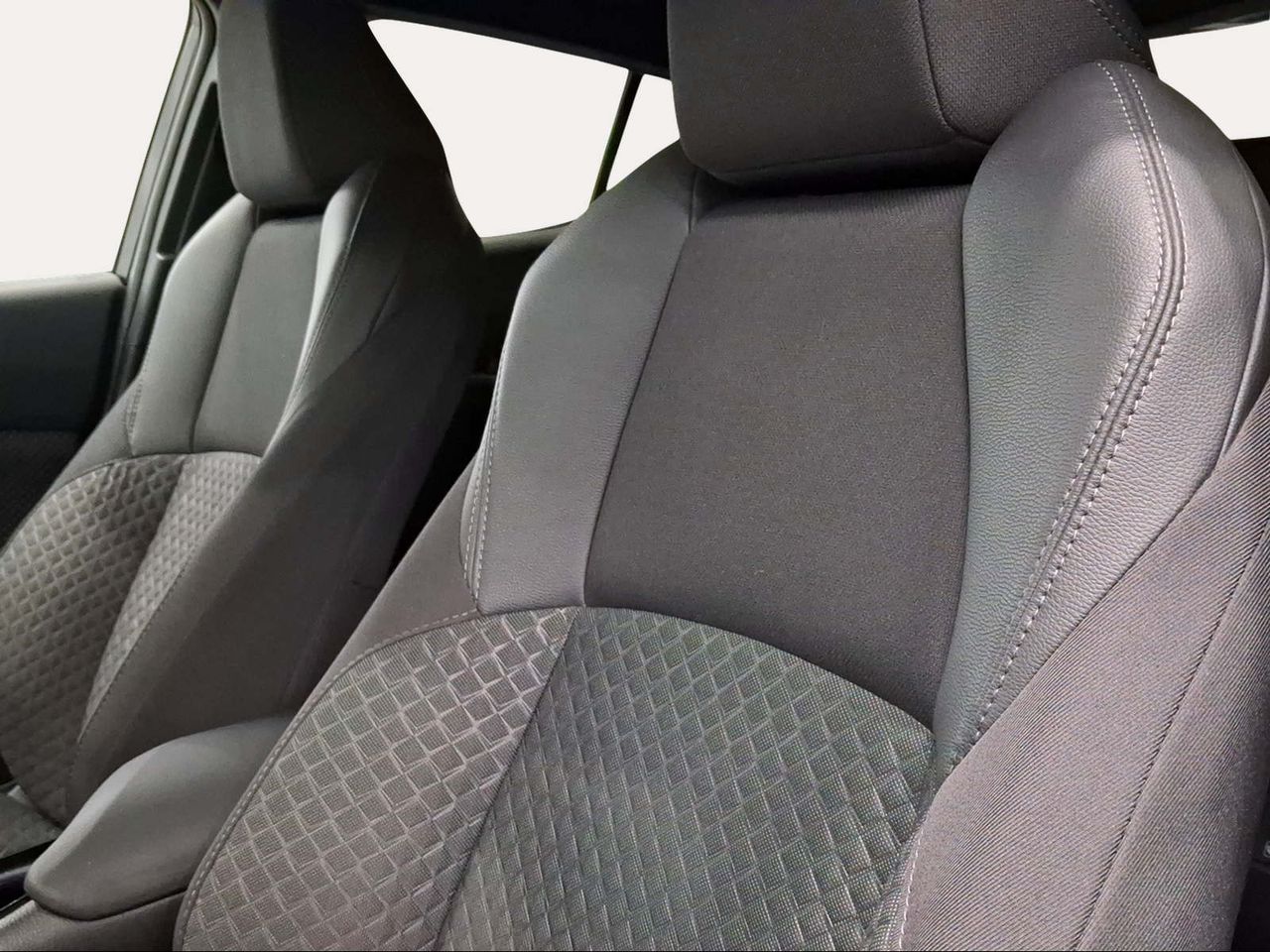 Toyota C-HR 1.8 125H Advance  - Foto 23