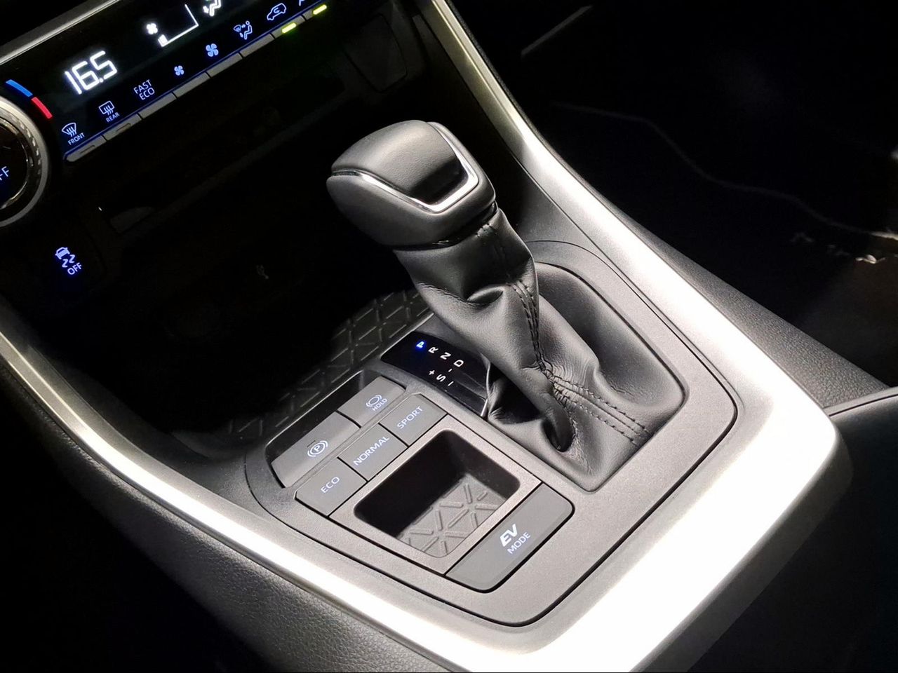 Toyota Rav4 2.5l 220H Advance  - Foto 23