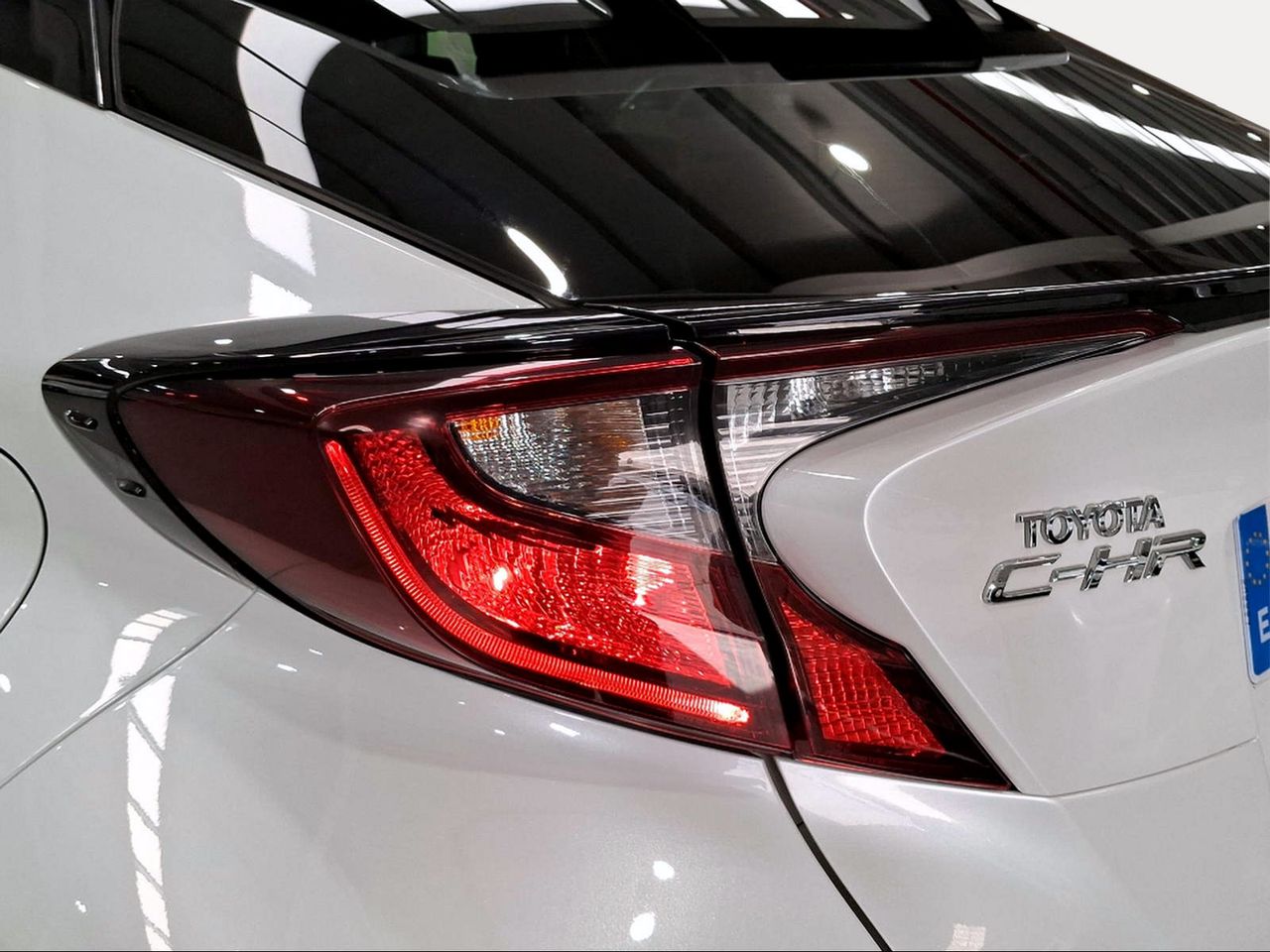 Toyota C-HR 1.8 125H Advance  - Foto 24