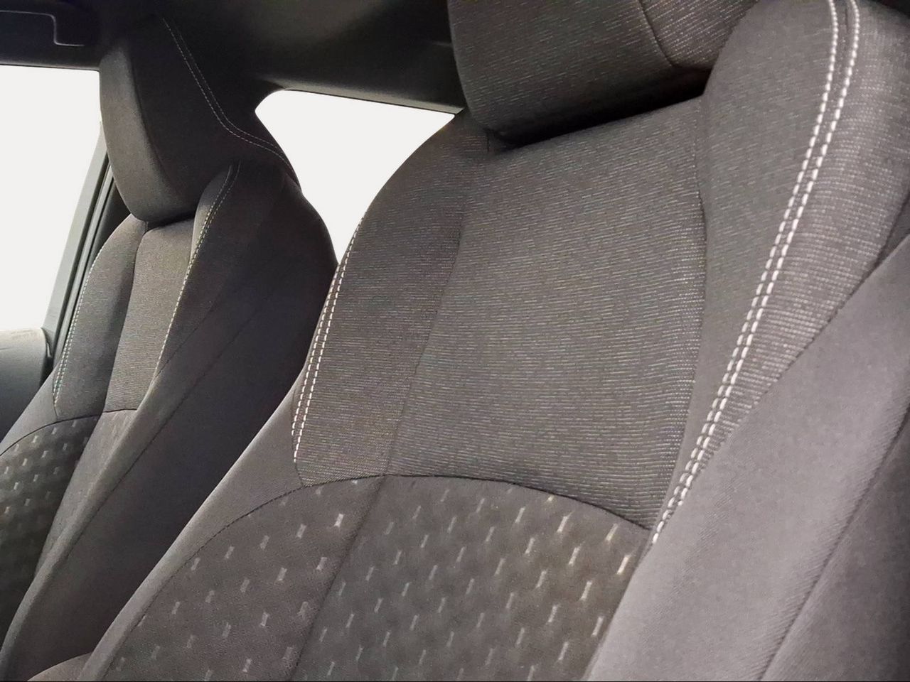 Toyota Corolla 140H Active Plus Touring Sport  - Foto 21