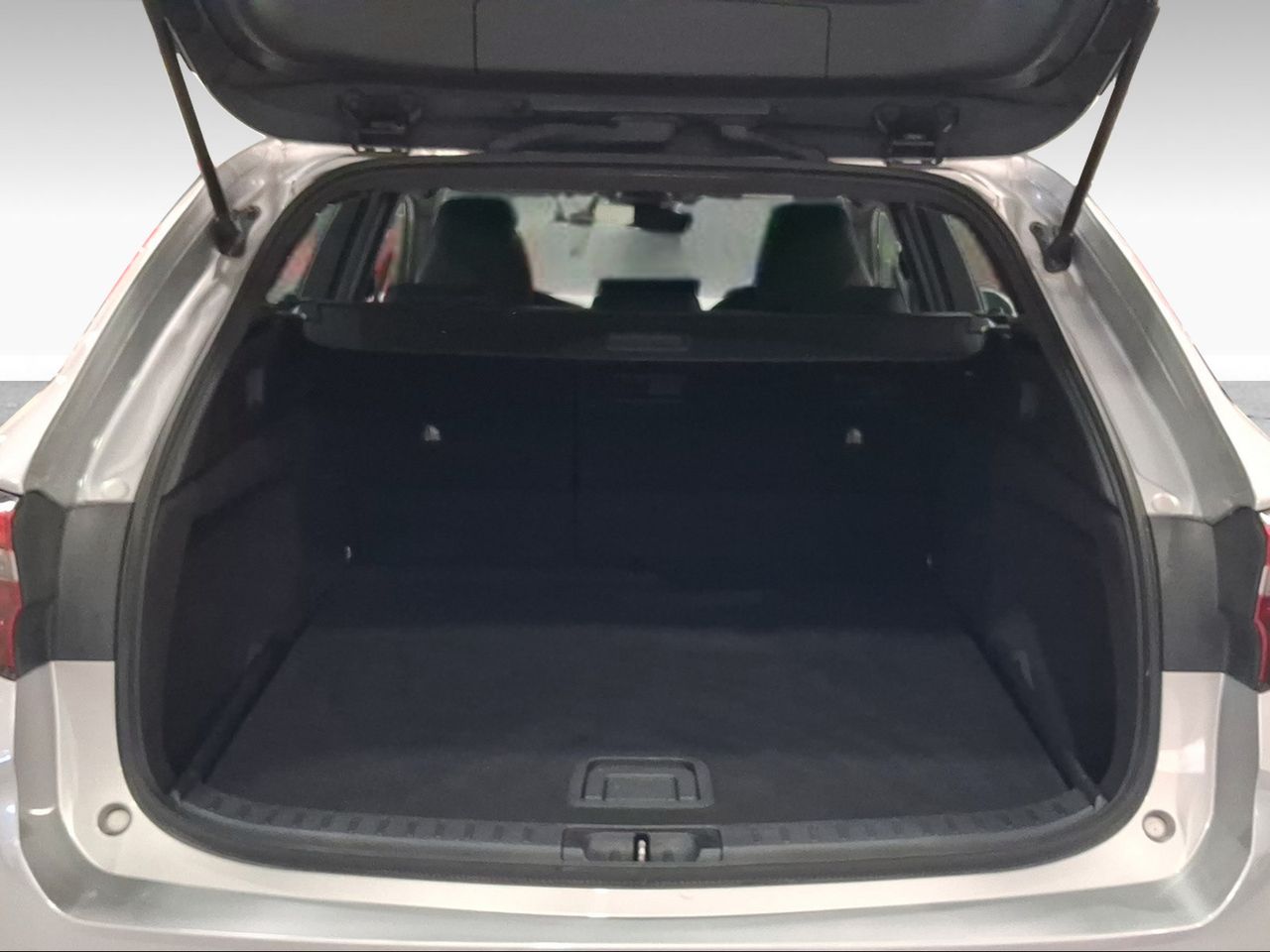 Toyota Corolla 140H Active Plus Touring Sport  - Foto 11