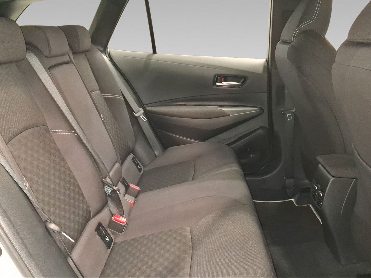 Toyota Corolla 140H Active Plus Touring Sport  - Foto 8