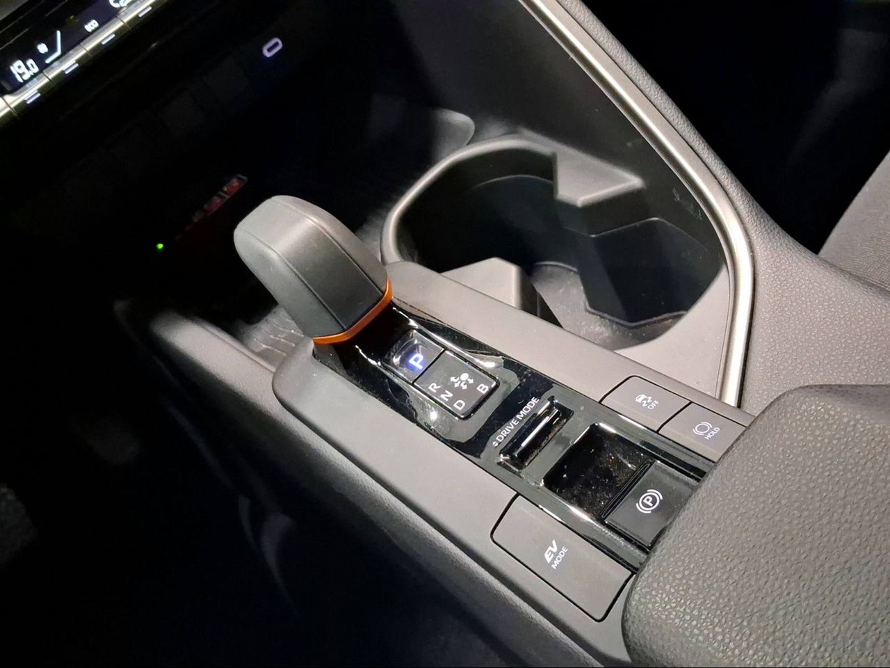 Toyota C-HR 1.8 Advance Hybrid 140  - Foto 24