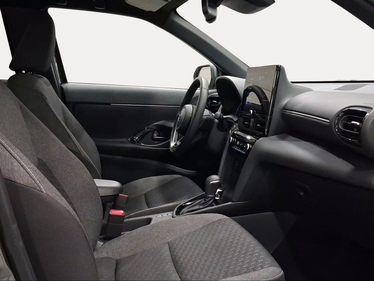 Toyota Yaris Cross 1.5 130H Active Plus  - Foto 7