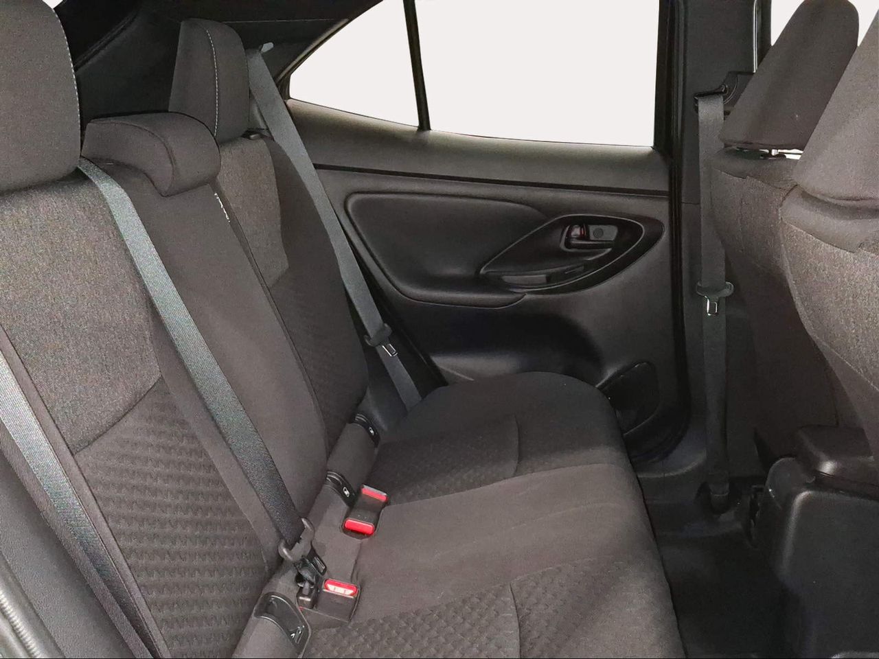 Toyota Yaris Cross 1.5 130H Active Plus  - Foto 8