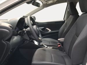 Toyota Yaris 1.5 120H Business Plus  - Foto 13