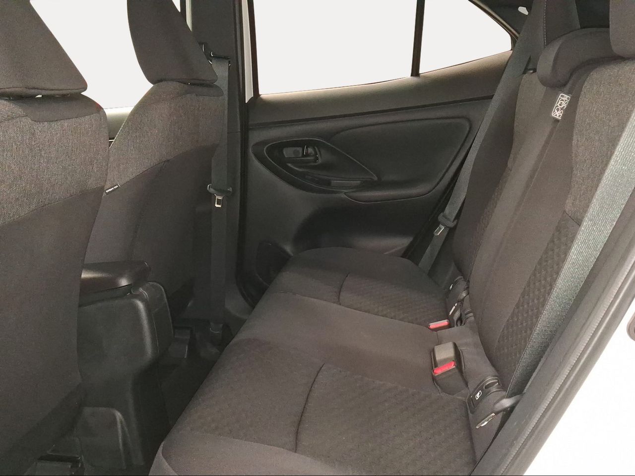 Toyota Yaris Cross 1.5 130H Active Plus  - Foto 12