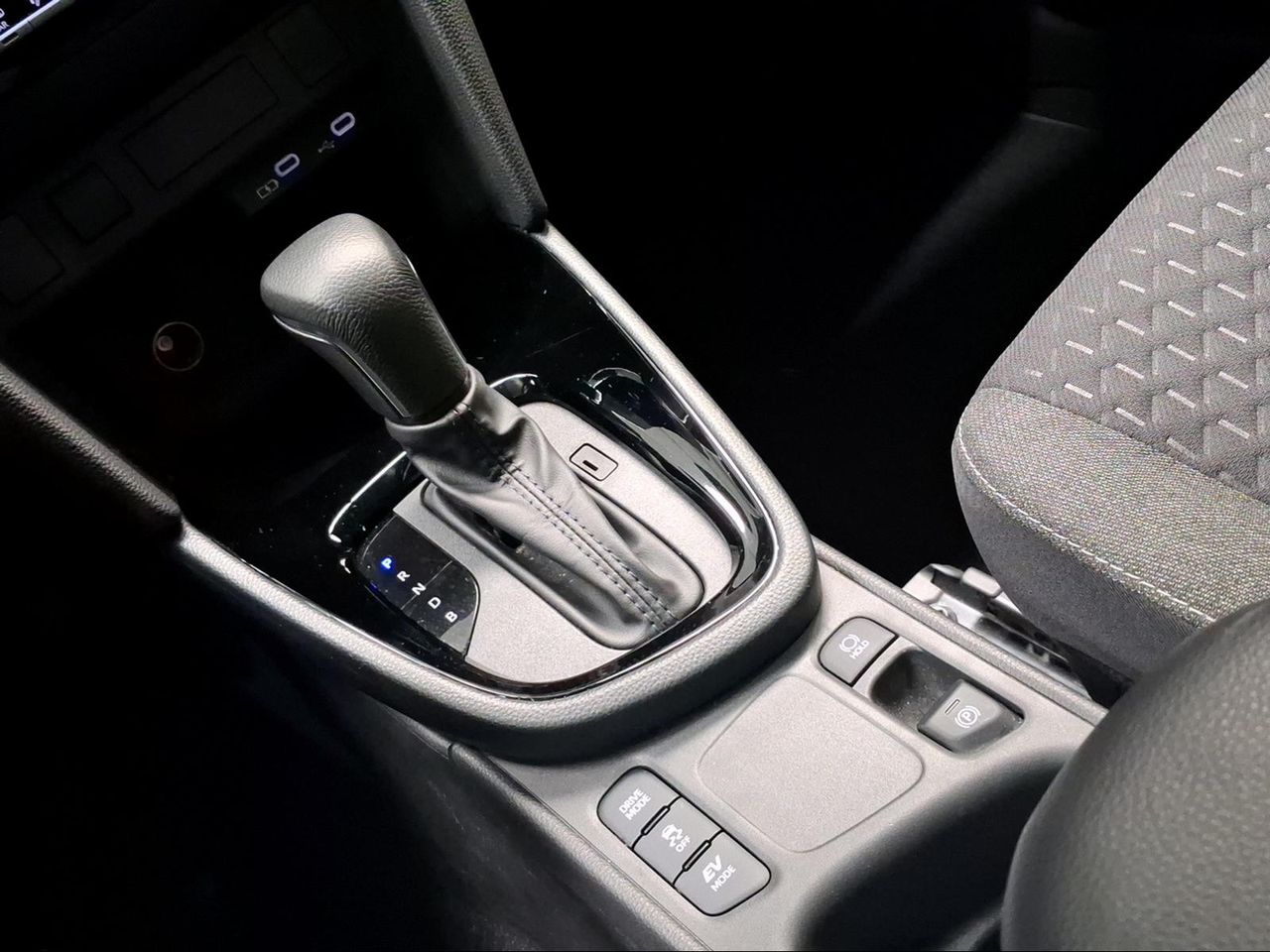 Toyota Yaris Cross 1.5 130H Active Plus  - Foto 21