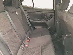 Toyota Yaris Cross 1.5 130H Active Plus  - Foto 8