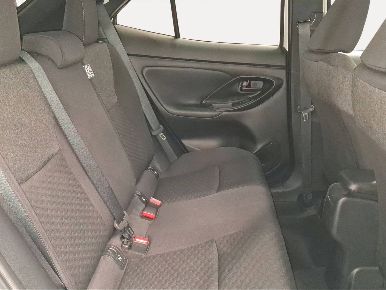 Toyota Yaris Cross 1.5 130H Active Plus  - Foto 8