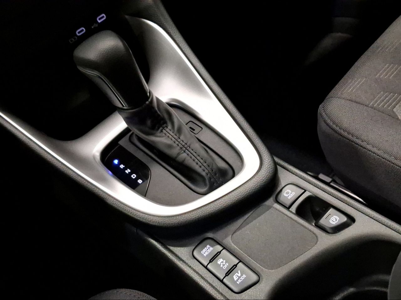 Toyota Yaris 1.5 120H Active Plus  - Foto 24