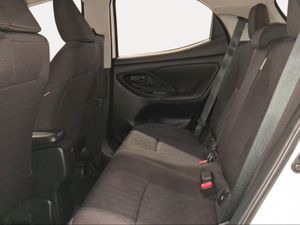 Toyota Yaris 1.5 120H Active Plus  - Foto 12