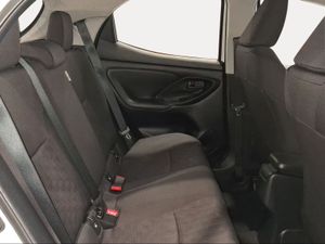 Toyota Yaris 1.5 120H Active Plus  - Foto 8