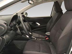 Toyota Yaris 1.5 120H Active Plus  - Foto 13