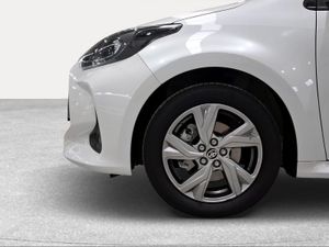 Toyota Yaris 1.5 120H Active Plus  - Foto 17