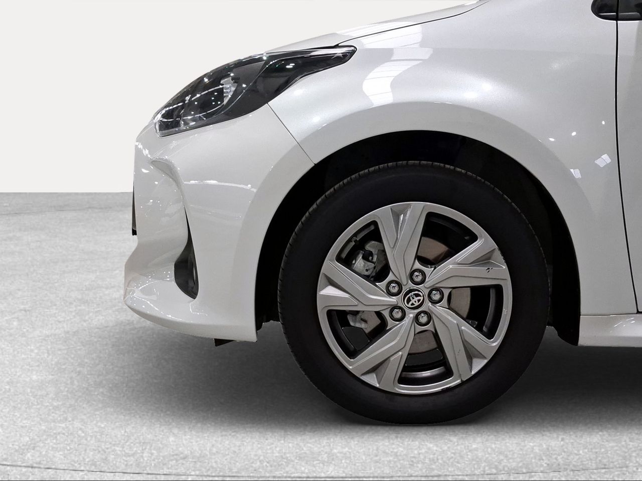 Toyota Yaris 1.5 120H Active Plus  - Foto 17