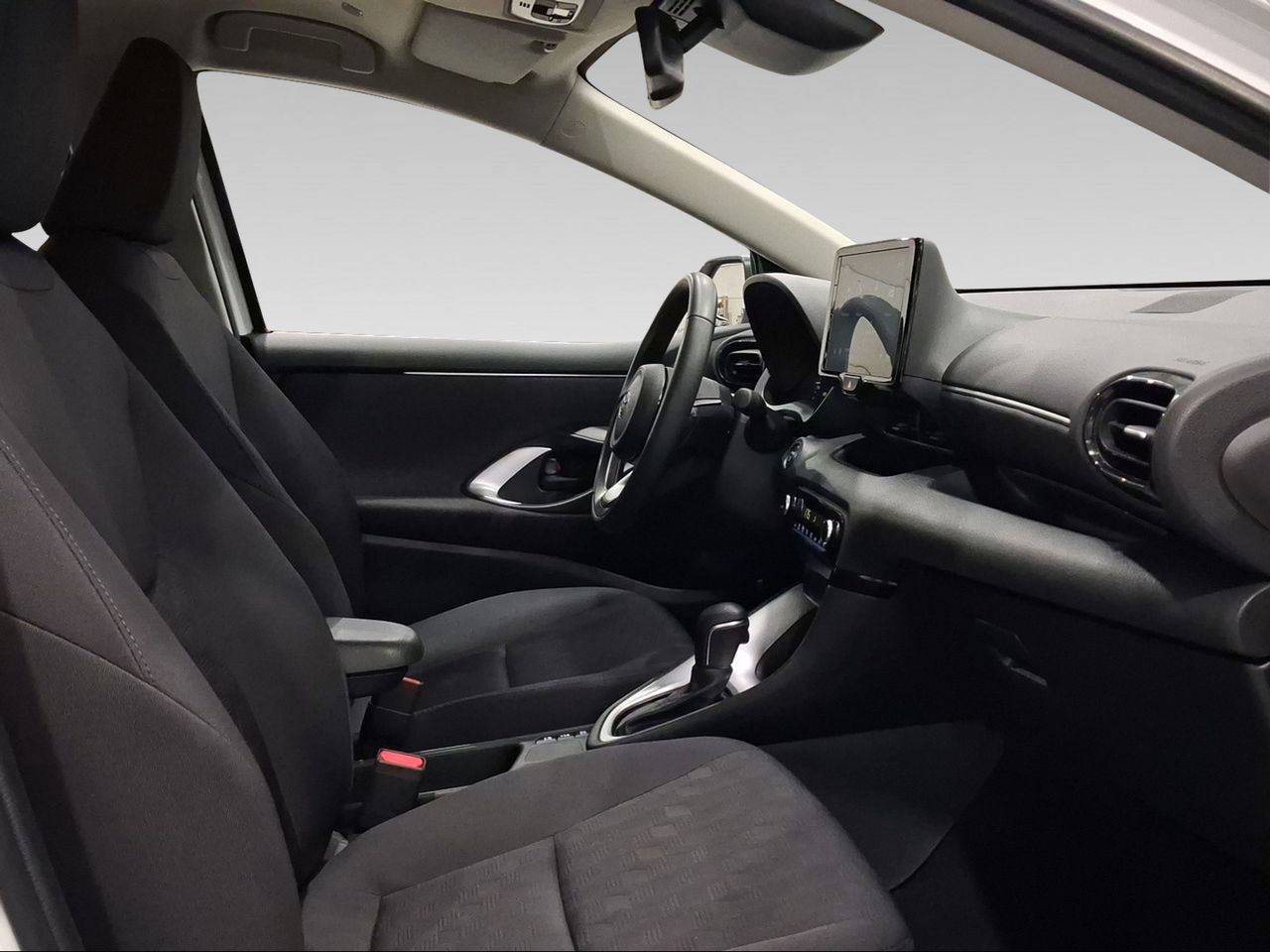 Toyota Yaris 1.5 120H Active Plus  - Foto 7