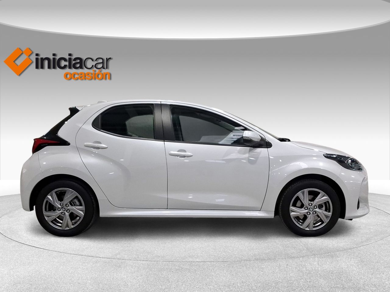 Toyota Yaris 1.5 120H Active Plus  - Foto 18