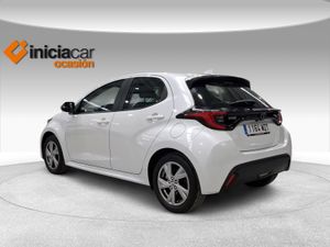 Toyota Yaris 1.5 120H Active Plus  - Foto 3