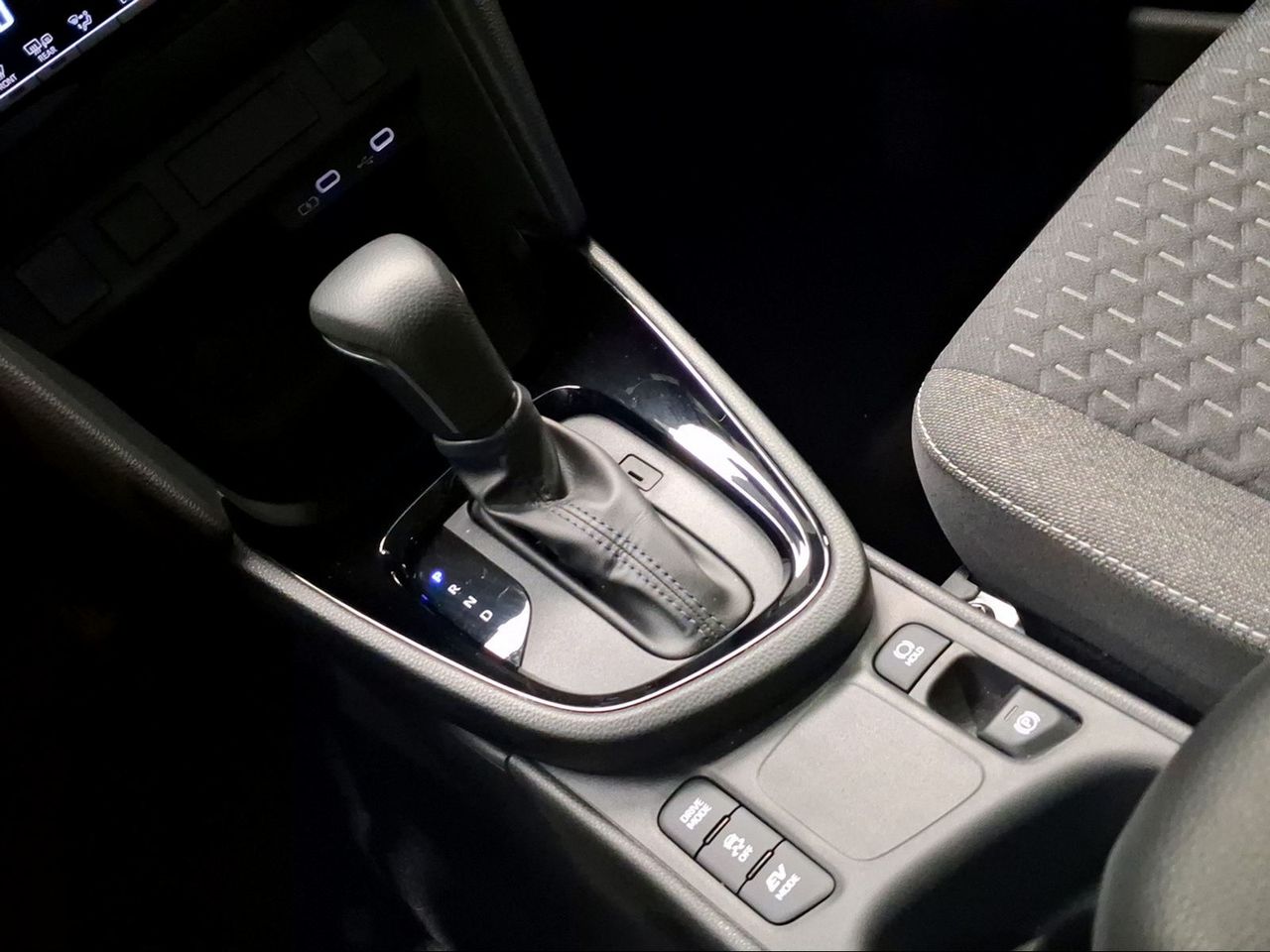 Toyota Yaris Cross 1.5 130H Active Plus  - Foto 24