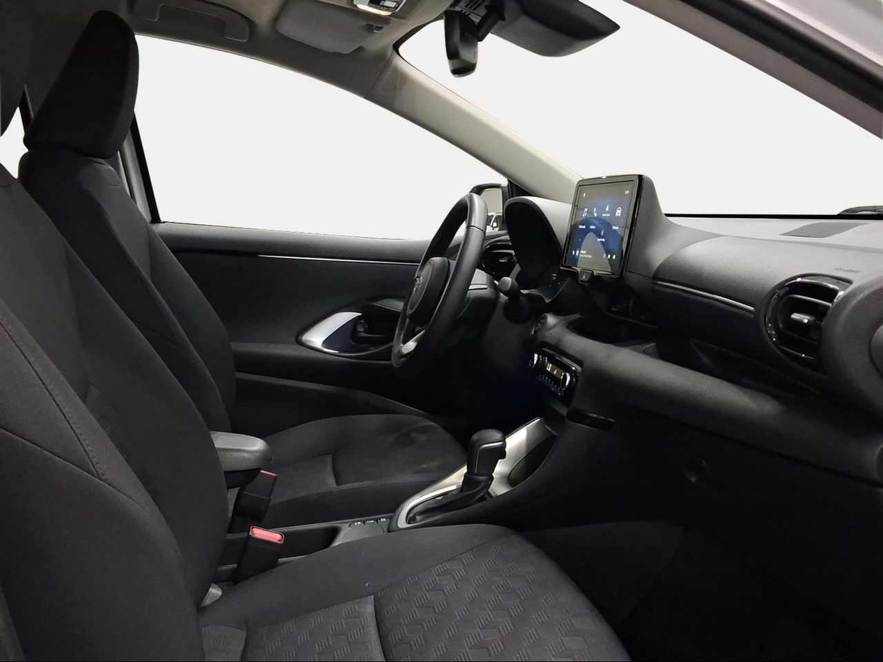 Toyota Yaris 1.5 120H Active Plus  - Foto 7